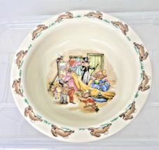 Royal Doulton Bunnykins Baby Bowl Dressing Up  6 1/4 x 1 5/8 Inch - $535.83 MXN