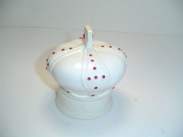 Crown with red jewels on top lipstick holder, holds 3 lipsticks - £3.18 GBP