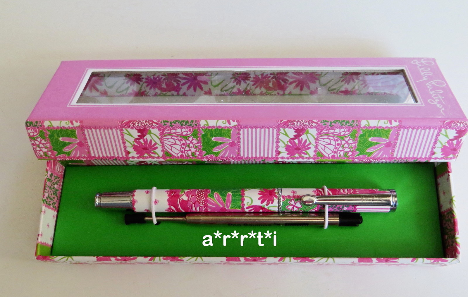 Lilly Pulitzer Ink Pen Patchtastic New in Somewhat Damaged Presentation Box - £22.02 GBP