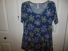 Ladies Lularoe Perfect Tee Small w Paparazzi Necklace&amp;2 Pair Earrings(24) - £17.58 GBP