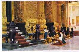 Thailand Postcard Bangkok Main Entrance Temple Of The Emerald Buddha - $3.95