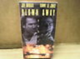 L44 BLOWN AWAY JEFF BRIDGES MGM/UA 1994 USED VHS TAPE - £2.94 GBP