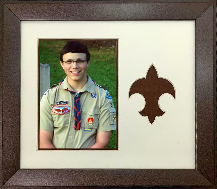 The Fleur-de-lis Boy Scout Symbol Wall Hanging Picture Frame- Holds 5x7 Photo