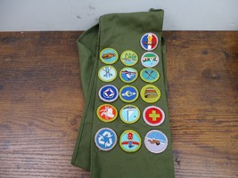Vintage BSA Boy Scout Green Sash with 16 Merit Badges Patches - £14.45 GBP