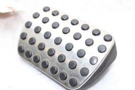 12-15 MERCEDES-BENZ E350 Brake Pedal Cover F498 image 3
