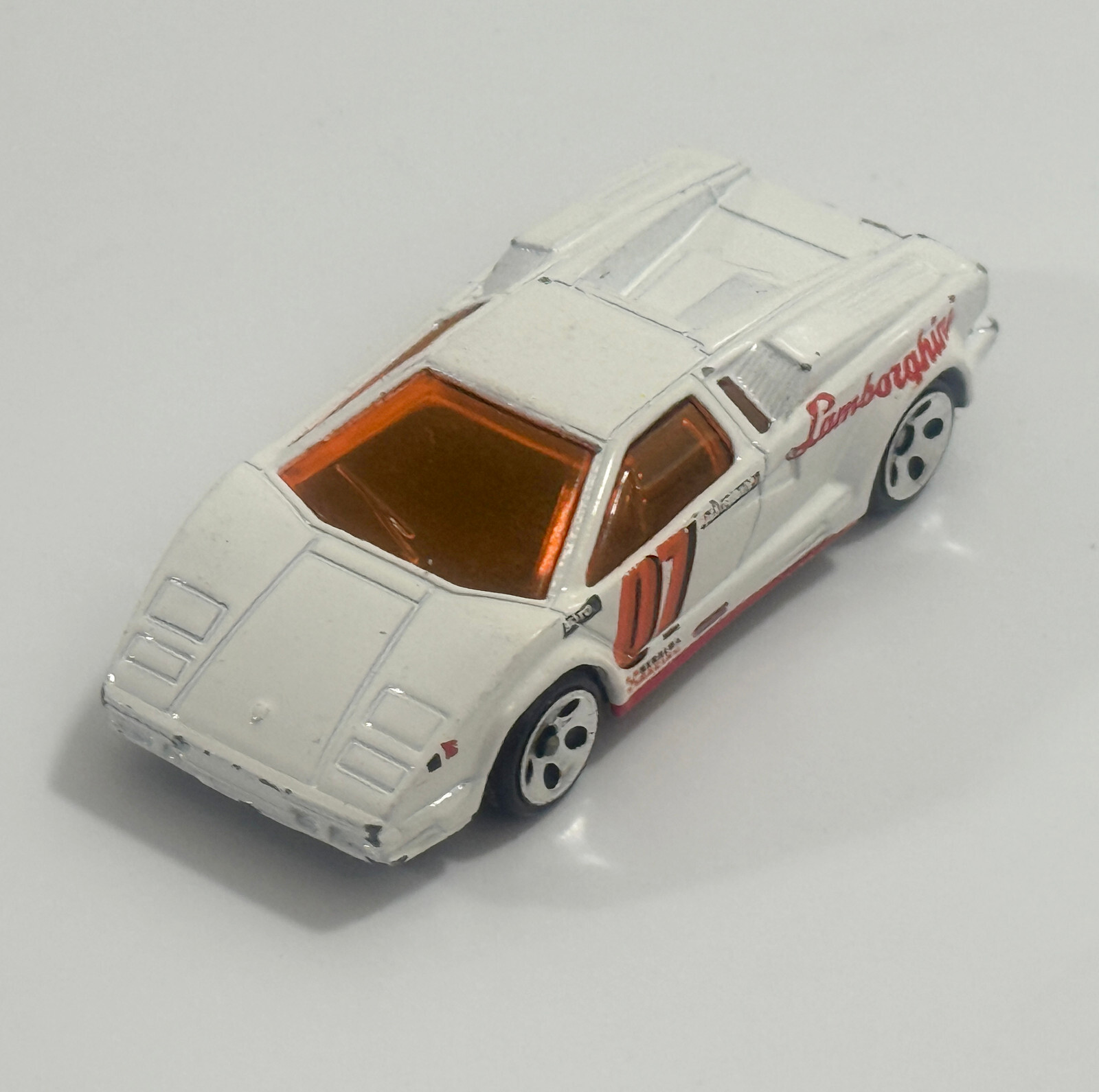RARE Vintage 1997 Hot Wheels Lamborghini Countach White Diecast Sports Car - $5.93