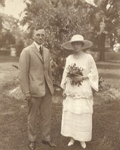 Wedding photo of Bess and Harry S. Truman in Independence Missouri Photo Print - £6.25 GBP+