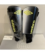 New UMBRO Shinguards Peewee Ankle Stirrup Up to 4 ft 1 in Black Gray Yellow - €12,78 EUR