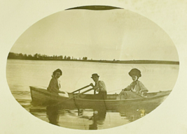 Photo RPPC Women Man in Rowboat on a Lake Turn of the Century Antique Po... - £8.49 GBP