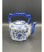 Vintage Teapot -Ceramic Oriental Blue and White 5&quot;x4.5&quot; Handle - £9.39 GBP