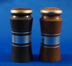 Vintage Bakelite Catalin Salt and Pepper Shaker Lot of 2 - £50.60 GBP