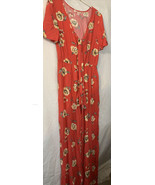 Band Of Gypsies Red Floral Jumpsuit Tie Front Size Medium - $375.42 MXN