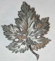 Silver tone Leaf Pin Brooch Vintage not signed - $10.00