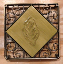 Tastefully Simple Host Collection Ceramic &amp; Metal Trivet Green Leaf Wall... - £13.17 GBP