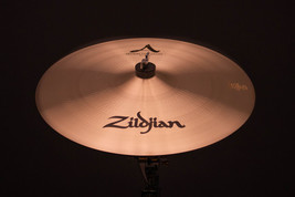 Zildjian 16&quot; A Medium Thin Crash - £207.26 GBP