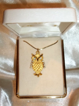 Vintage /New in Box  Diamond Cut Gold Tone  Necklace Owl Pendant Rhinestones - £7.77 GBP