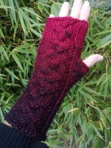 new HandKnit Wool Blend Fingerless Gloves Mittens cranberry red black - £21.68 GBP