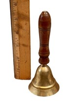 Vintage Brass Wood Handle Hand Held Bell 5.75&quot; School Dinner Nautical India - £16.06 GBP