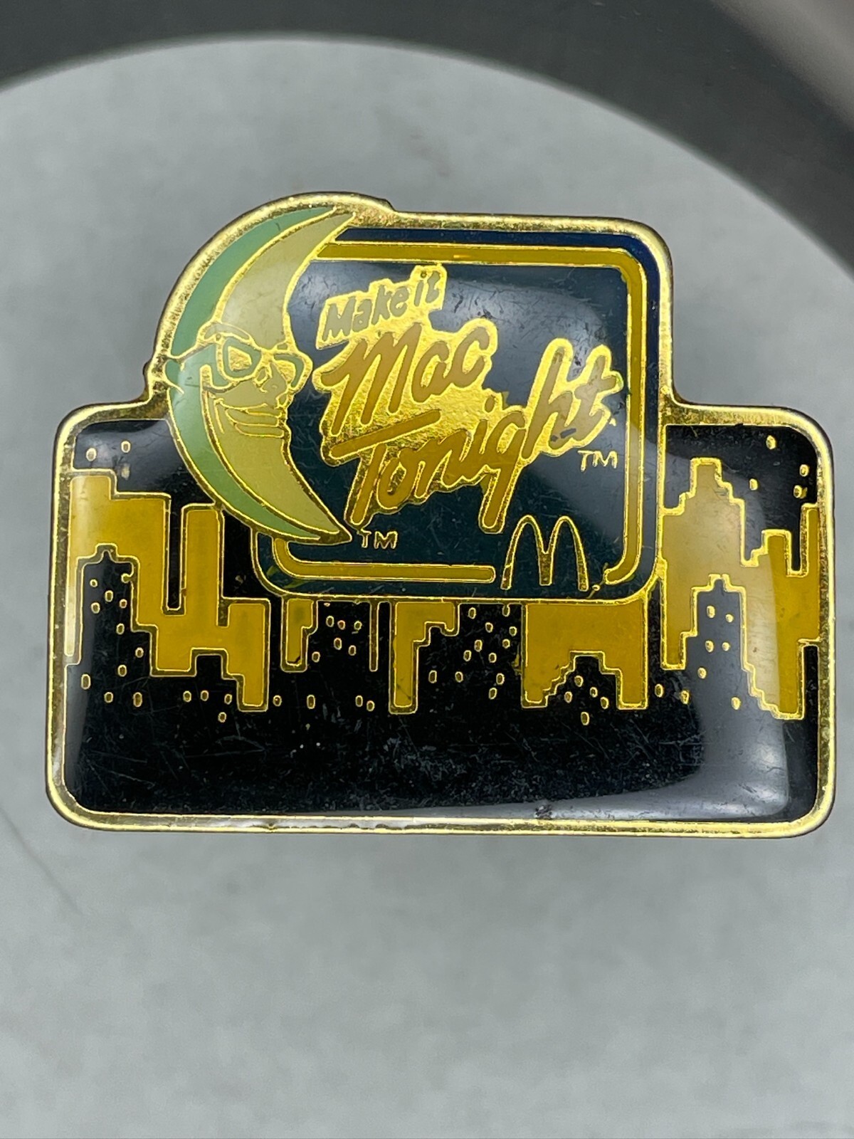 McDonnals Lapel Pin Los Angeles 1984 Make It Mac Tonight Moon - $14.85