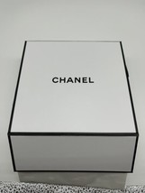 CHANEL Holiday 2023 Christmas Limited Edition Novelty CC Logo Gold Charm W/box - £55.04 GBP