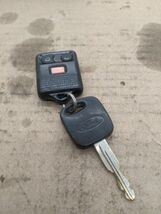 ESCAPE    2004 Fob/Remote 341915  - $24.80