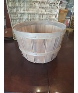 vintage apple basket 11&quot; Diameter 7.5&quot; Tall - $652.48 MXN