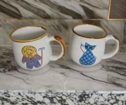 Set of 2 Pottery Stoneware Coffee Tea Mugs Painted Glazed Cat Eskimo Small 3.5&quot; - £9.91 GBP