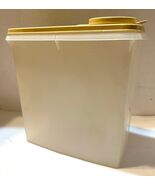 Vintage Tupperware Large Cereal Keeper 20 Cup Clear 1588-7 Almond Lid 1589-2 - $11.87