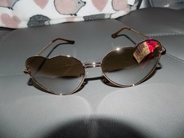 Betsey Johnson GRACE Bronze Heart Shaped Women&#39;s Sunglasses NEW - £58.18 GBP