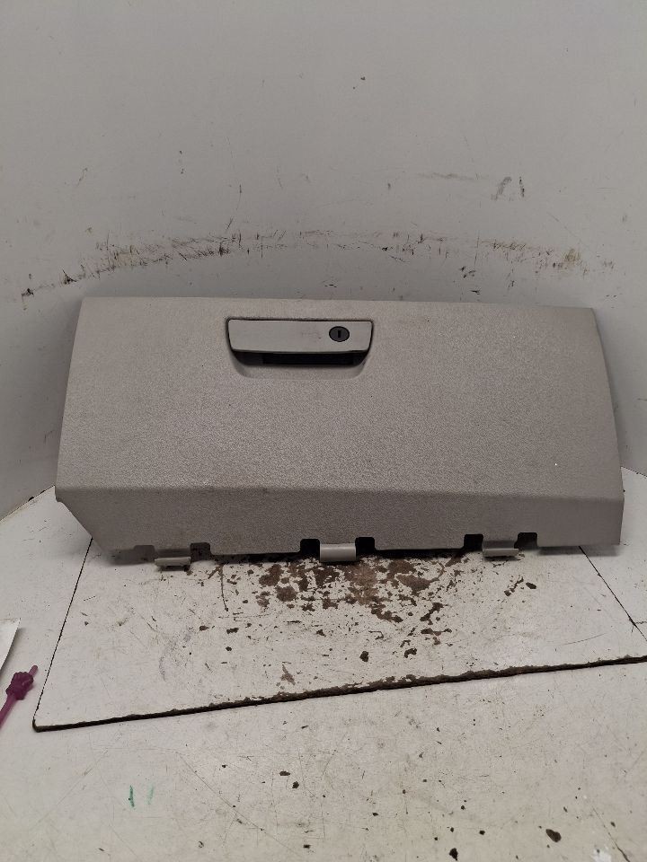 TOWN COUN 2009 Glove Box 1403917*********** SAME DAY SHIPPING *********** Item image 2
