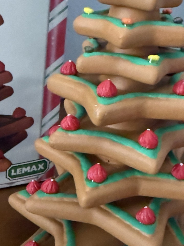 VTG Retired 2004 LEMAX Baked Cookie Christmas Tree Sugar & Spice Village MIB Item image 6