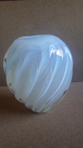 VINTAGE MCM MURANO OPALESCENT SWIRL GLASS VASE SEGUSO? - $200.00