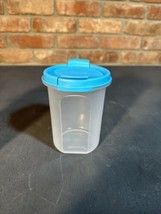 Tupperware Modular Mate Stor N Shake Grated Cheese Shaker Sheer with Blue Lid - £6.23 GBP