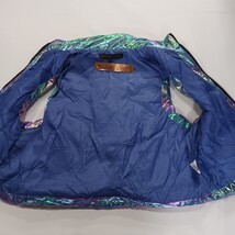 Almost Famous RN#52469 Women’s Iridescent Rainbow Zip Quilted Vest Size Medium image 10