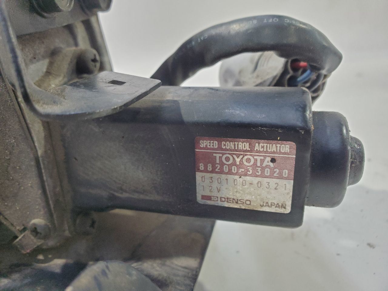 1995 Toyota Camry OEM 4 Cylinder Actuator With Cable 88200-33020 Item image 9