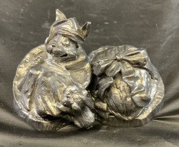 Michael Ricker Pewter Casting Bunny And Walnut - $12.79