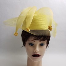 Vintage UnBranded Womens Church Hat Yellow - £38.89 GBP