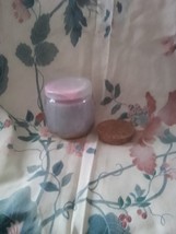 Scented candle - $130.59 MXN