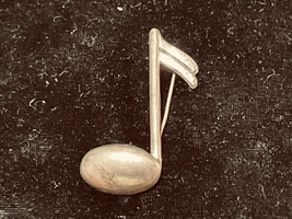 Vintage Sterling Silver Musical Note Brooch &amp; Pair Screw Back Matching Earrings - £35.35 GBP