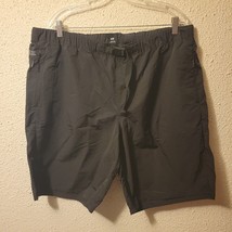 H&amp;M Men&#39;s Belted Nylon Hiking Shorts Loose Fit Size XL - £15.20 GBP