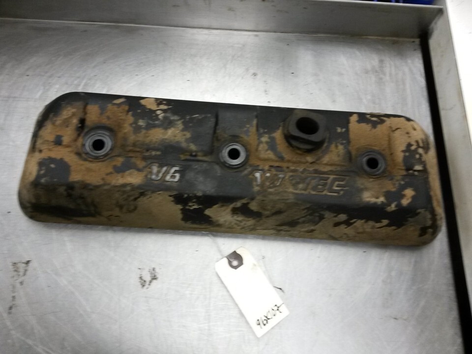 Left Valve Cover From 1994 Chevrolet S10 Blazer  4.3 10201392 - $44.50