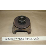 OEM 82 Olds Cutlass REAR END DIFFERENTIAL DRIVESHAFT 27 TOOTH SPLINE YOKE - $122.10 CAD