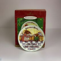 HALLMARK KEEPSAKE ORNAMENT GRANDMAS HOUSE COLLECTOR PLATE - $9.89
