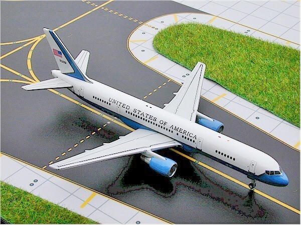 USAF Boeing 757-200 (C-32A) 98-0001 Air Force Two GeminiJets GJAFO254 1:... - $119.95