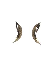 Vintage Gold Tone Clip On Earrings Engraved Textured Leaf Crescent Retro... - $340.51 MXN