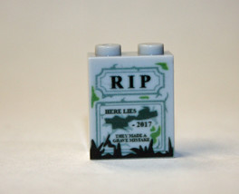 RIP Vandalized Tombstone Grave construction piece J for Minifigure Custome - £2.23 GBP