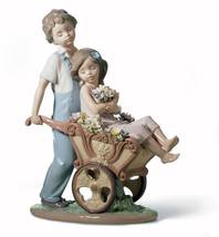 Lladro 01006850 The Prettiest Of All - $1,205.00