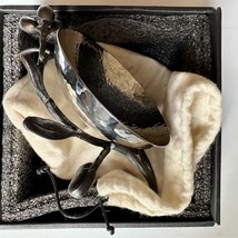 Michael Aram Olive Branch Hammered Dish Bowl with Original Box and Pouch - $1,379.88 MXN