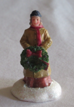 Lemax Christmas Village Figurine Woman Holding Wreath w/ Bow 2.5&quot; - $229.86 MXN