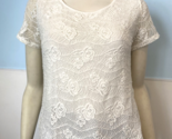 Leo &amp; Nicole White Scoop Neck Short Sleeve Knit Top with Lace Overlay Si... - $11.39